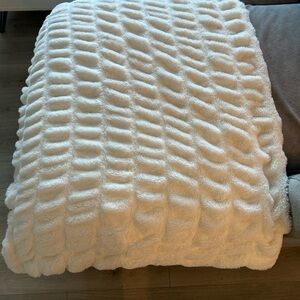 Luxurious White Textured Throw Blanket